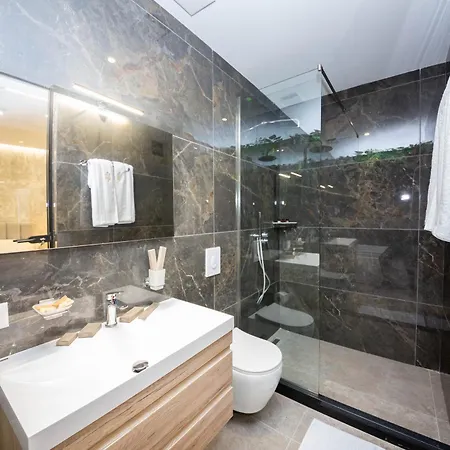 Riviera Hotell Kamez