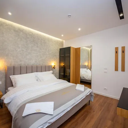 Riviera Hotell Kamez